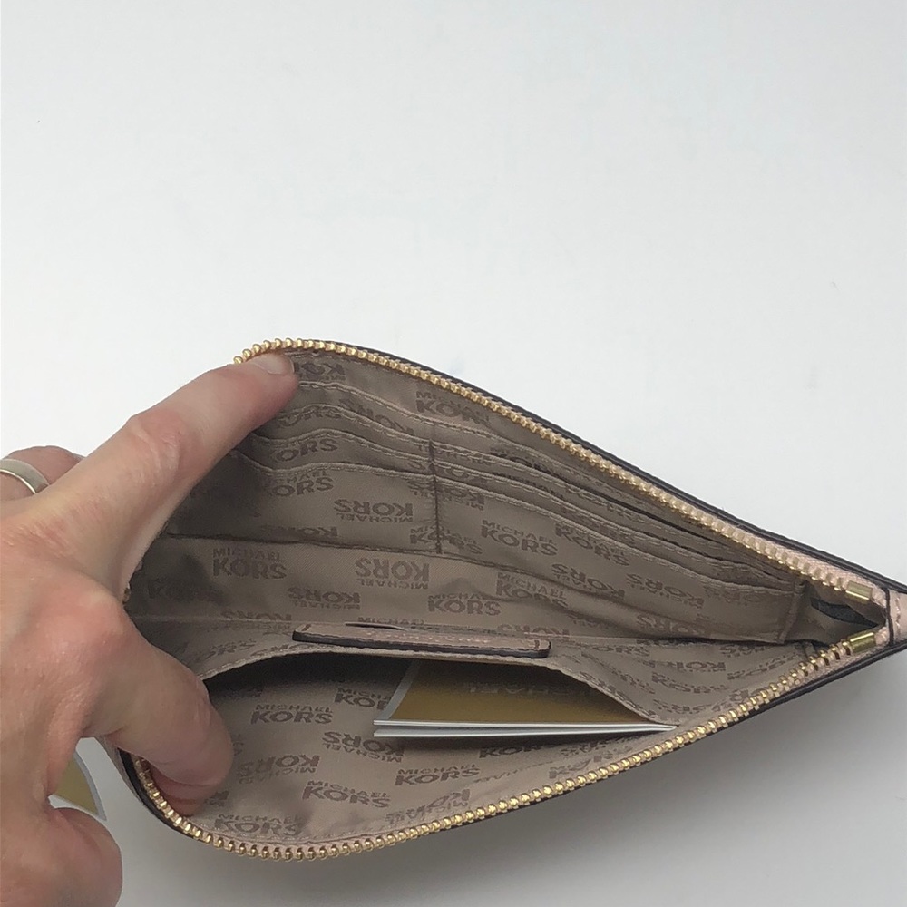 NWT Michael kors Fulton Clutch - Picture 4 of 5